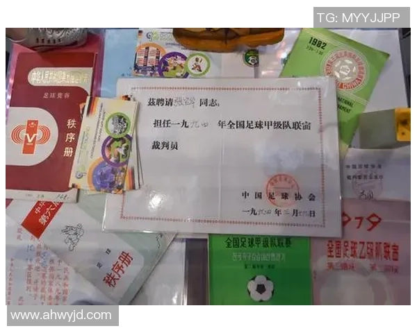 足球展柜中的传奇时刻与历史回顾揭示足球文化的魅力与发展